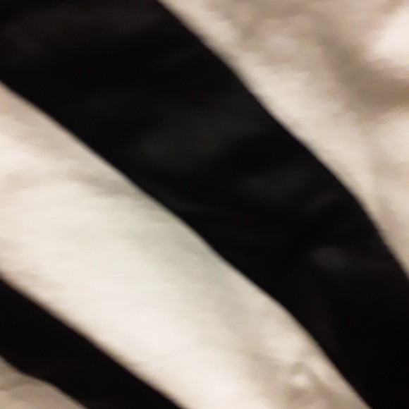 White and Black Pants - Picture 4 of 8